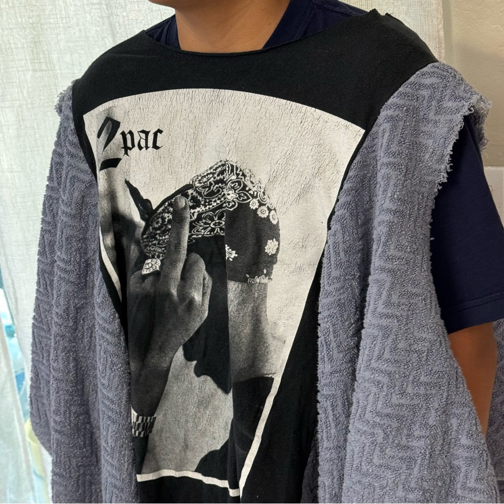 The Morgan factory Tupac poncho - Picture 9 of 10